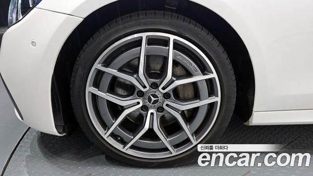 Mercedes-Benz E-Class E220d 4MATIC AMG Line — пробег 62 175 км — фото 5 из 5