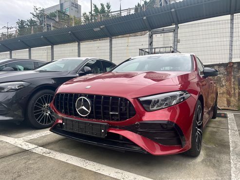 Mercedes-Benz A-Class AMG A35 S AMG 4MATIC Sedan — пробег 60 км — фото 1 из 5