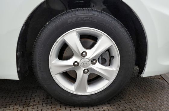 Hyundai Accent 1.4 VVT Premier — пробег 67 690 км — фото 5 из 5