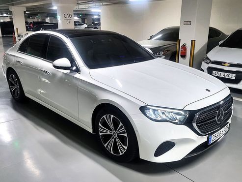 Mercedes-Benz E-Class E200 Avantgarde — пробег 1 200 км — фото 3 из 5