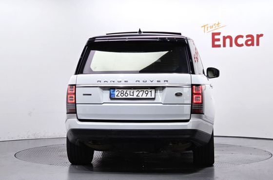 Land Rover Range Rover 4.4 SDV8 AB DIESEL — пробег 66 509 км — фото 4 из 5