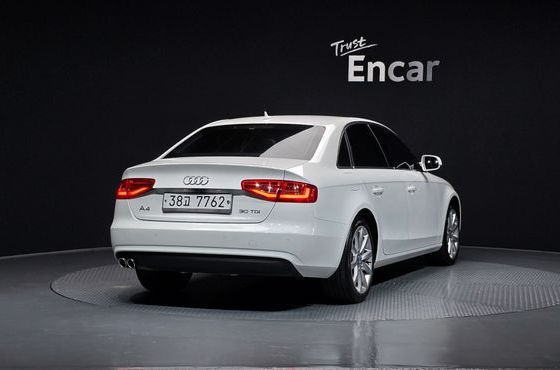 Audi A4 30 TDI Dynamic B8 — пробег 141 499 км — фото 4 из 5