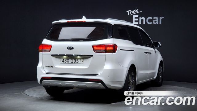 Kia Carnival из Кореи Encar