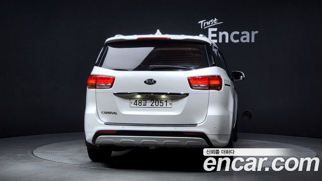 Kia Carnival из Кореи Encar