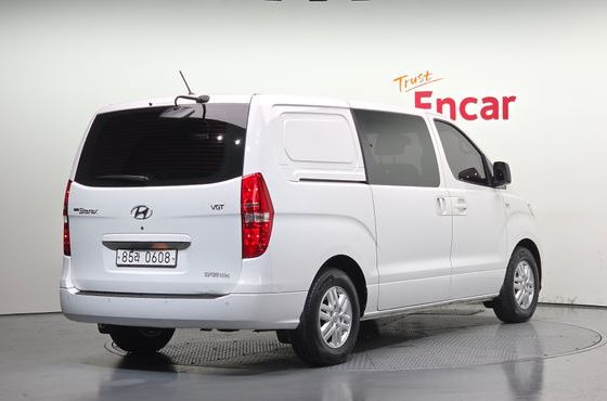 Hyundai Starex Van 5-Seater Smart — пробег 165 859 км — фото 2 из 5
