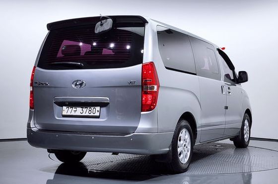 Hyundai Starex 11-Seater Wagon CVX Luxury — пробег 132 494 км — фото 2 из 5