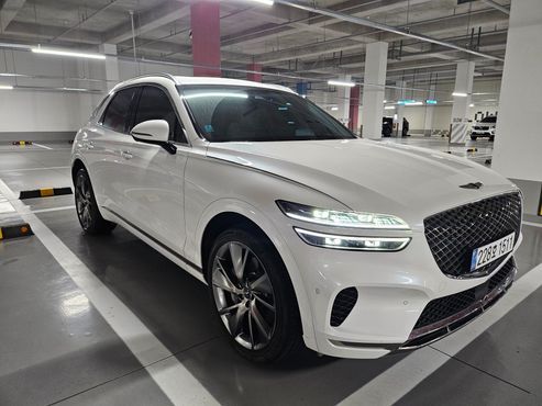 Genesis GV70 2.5T Gasoline AWD — пробег 14 743 км — фото 3 из 5