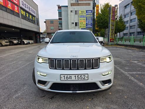 Jeep Cherokee 3.0 Diesel Overland Summit WK2 — пробег 143 332 км — фото 2 из 5