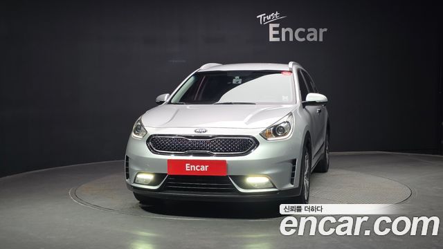Kia Niro Prestige — пробег 78 321 км — фото 3 из 5