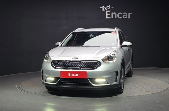 Kia Niro Prestige — пробег 78 321 км — фото 3 из 5