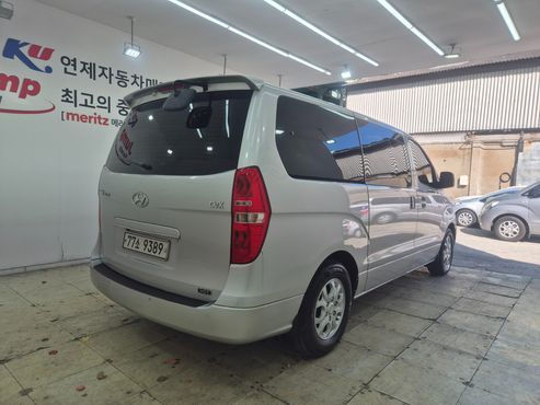 Hyundai Starex 12-Seater Wagon CVX Premium — пробег 58 000 км — фото 2 из 5