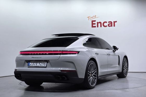 Porsche Panamera 2.9 AWD E-Hybrid — пробег 12 542 км — фото 2 из 5