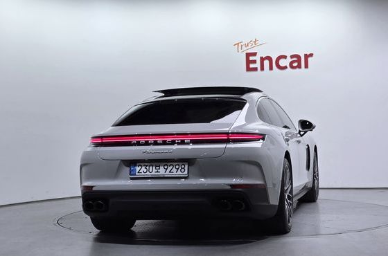 Porsche Panamera 2.9 AWD E-Hybrid — пробег 12 542 км — фото 4 из 5