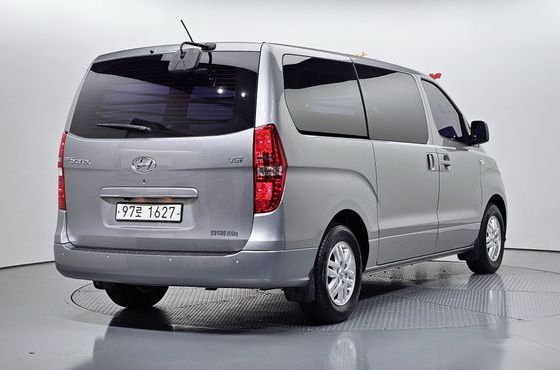 Hyundai Starex Van 3-Seater Smart — пробег 67 175 км — фото 2 из 5