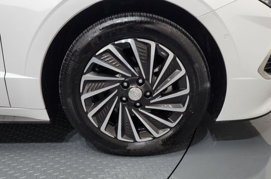 Hyundai Sonata Premium Plus — пробег 79 717 км — фото 5 из 5