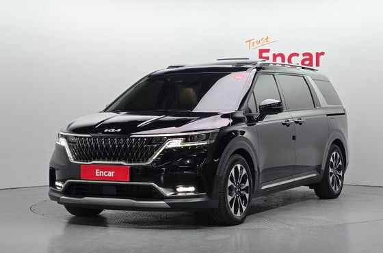 Kia Carnival 9-Seater Signature — пробег 69 929 км — фото 1 из 5