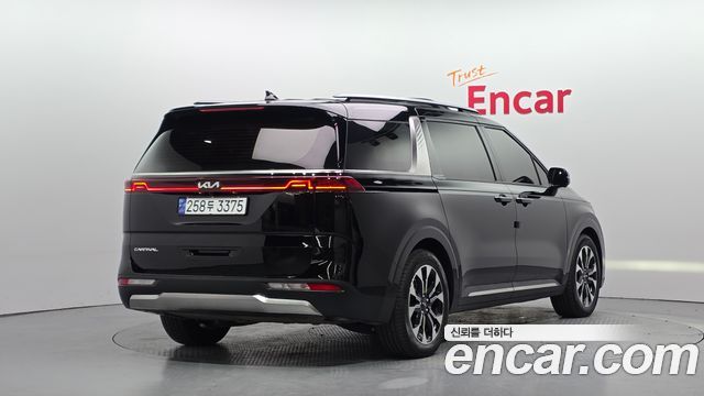 Kia Carnival 9-Seater Signature — пробег 69 929 км — фото 2 из 5
