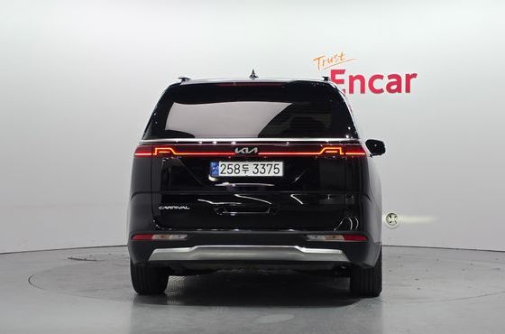 Kia Carnival 9-Seater Signature — пробег 69 929 км — фото 4 из 5