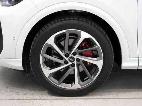 Audi Q5 45 TFSI Quattro Sportback S Line — пробег 15 км — фото 5 из 5