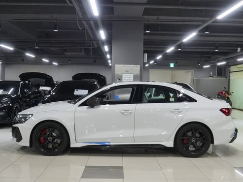 Audi RS3 2.5 TFSI Quattro Carbon Edition — пробег 58 км — фото 2 из 5