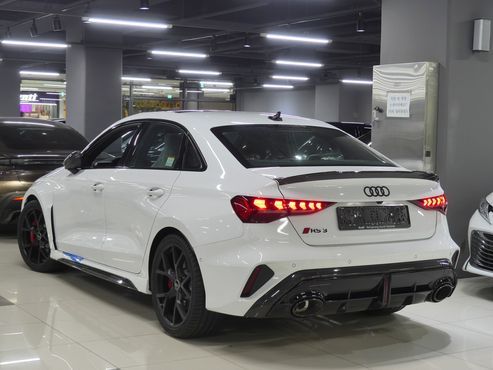 Audi RS3 2.5 TFSI Quattro Carbon Edition — пробег 58 км — фото 3 из 5