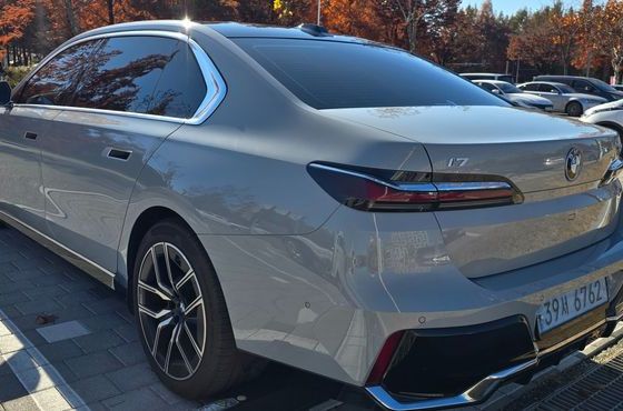 BMW i7 xDrive 60 M sport — пробег 41 700 км — фото 3 из 5