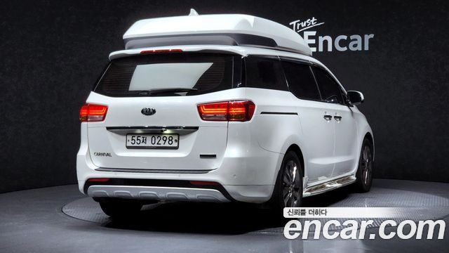 Kia Carnival из Кореи Encar
