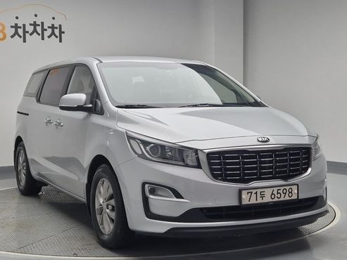 Kia Carnival 11-Seater Deluxe — пробег 168 427 км — фото 4 из 5