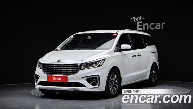 Kia Carnival 9-Seater Luxury — пробег 194 050 км — фото 1 из 5