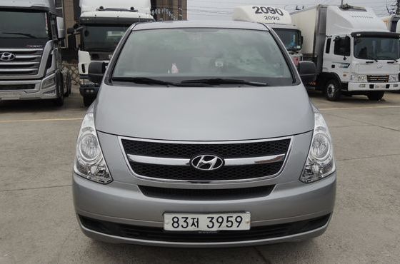 Hyundai Starex 5-Seater VAN CVX Deluxe — пробег 185 129 км — фото 2 из 5