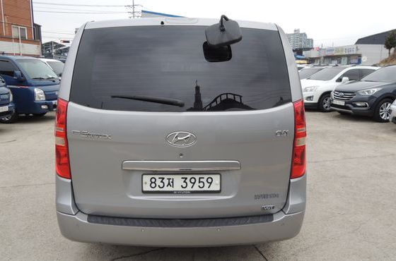 Hyundai Starex 5-Seater VAN CVX Deluxe — пробег 185 129 км — фото 5 из 5