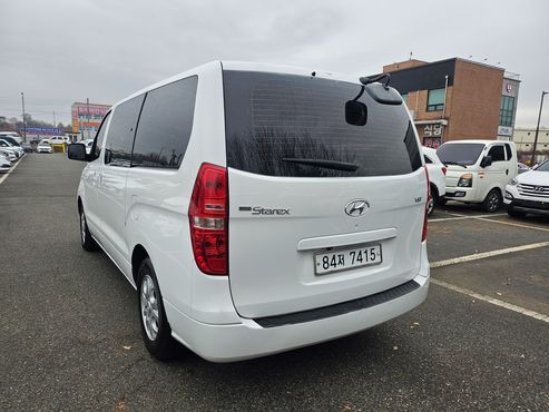 Hyundai Starex 5-Seater VAN CVX Luxury — пробег 54 400 км — фото 4 из 5