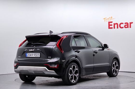 Kia Niro Prestige — пробег 97 196 км — фото 2 из 5