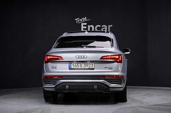 Audi Q5 45 TFSI Quattro Premium Sportback — пробег 76 309 км — фото 4 из 5