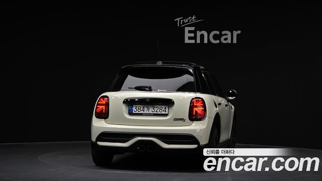 Mini Cooper 5Door Classic Third Generation — пробег 15 057 км — фото 4 из 5