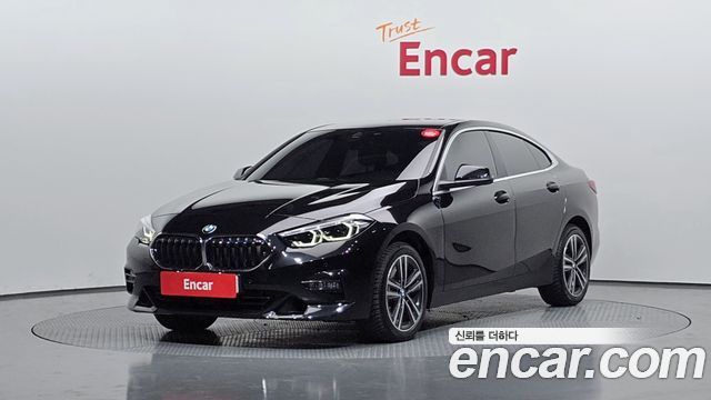 BMW 2-Series 220i Sport — пробег 12 336 км — фото 1 из 5