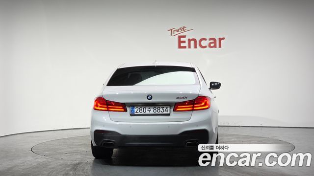 BMW 5-Series 520i M Sport — пробег 80 049 км — фото 4 из 5