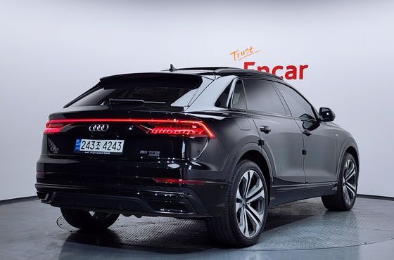 Audi Q8 55 TFSI Quattro Premium — пробег 58 186 км — фото 2 из 5