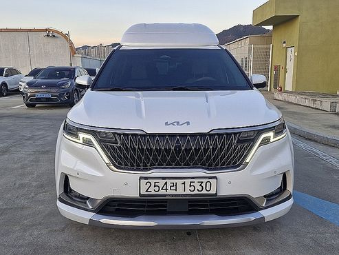 Kia Carnival Gasoline 4-Seater Hi-Limousine Signature — пробег 77 589 км — фото 1 из 5