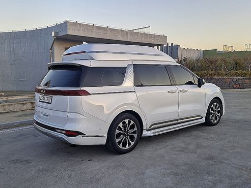Kia Carnival Gasoline 4-Seater Hi-Limousine Signature — пробег 77 589 км — фото 4 из 5