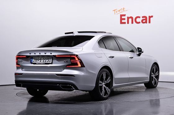 Volvo S60 B5 Inscription — пробег 16 674 км — фото 2 из 5
