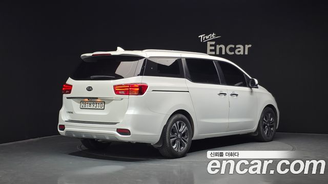 Kia Carnival из Кореи Encar