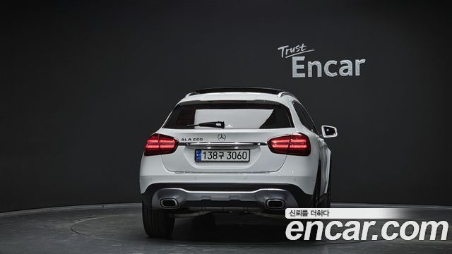 Mercedes-Benz GLA-Class из Кореи Encar