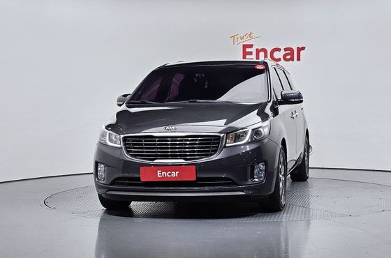 Kia Carnival 11-seater Prestige — пробег 76 243 км — фото 3 из 5
