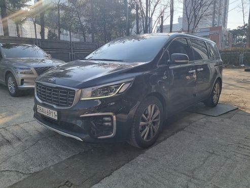 Kia Carnival 7-Seater Limousine President — пробег 70 000 км — фото 3 из 5