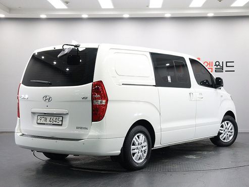 Hyundai Starex Van 5-Seater Smart — пробег 94 372 км — фото 3 из 5
