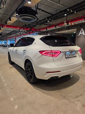 Maserati Levante 3.0 Diesel AWD Luxury — пробег 140 000 км — фото 5 из 5