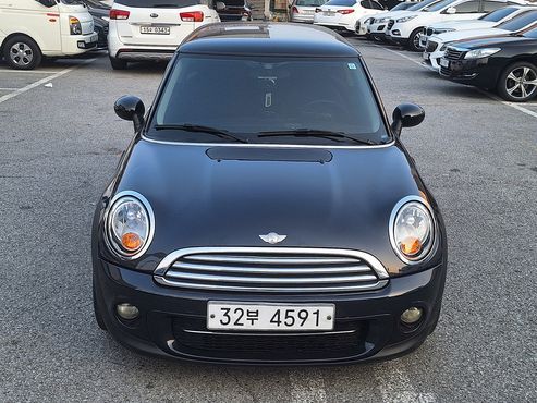 Mini Cooper SE — пробег 126 000 км — фото 2 из 5