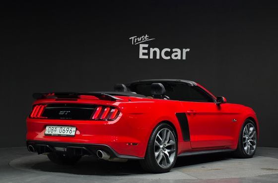 Ford Mustang GT Convertible — пробег 102 153 км — фото 2 из 5