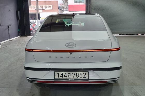 Hyundai Grandeur 2,5 Gasoline 2WD Premium — пробег 74 629 км — фото 4 из 5